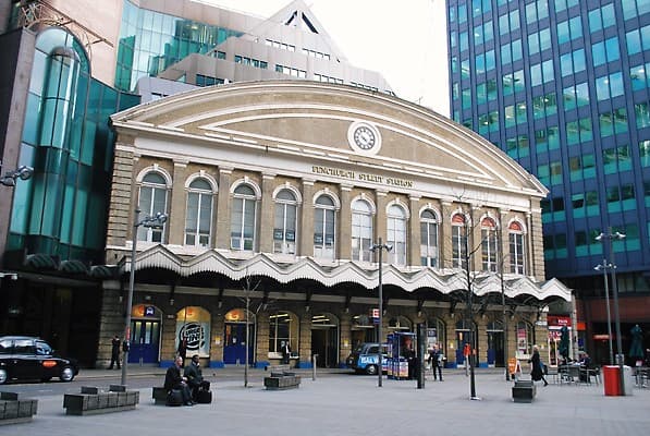 London Fenchurch Street, la estación a la que se refieren estos mercados
