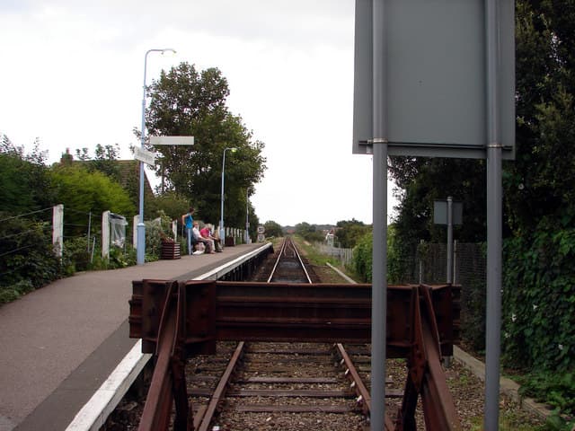 Sheringham, वह स्टेशन जिससे ये बाज़ार जुड़े हैं