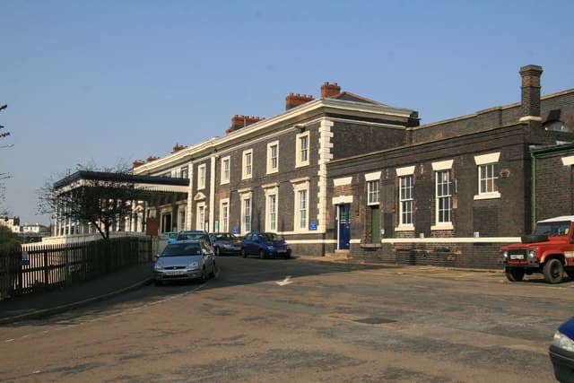 Worcester Shrub Hill, 이 마켓들이 다루는 역
