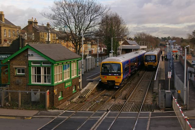 Reigate, la estación a la que se refieren estos mercados