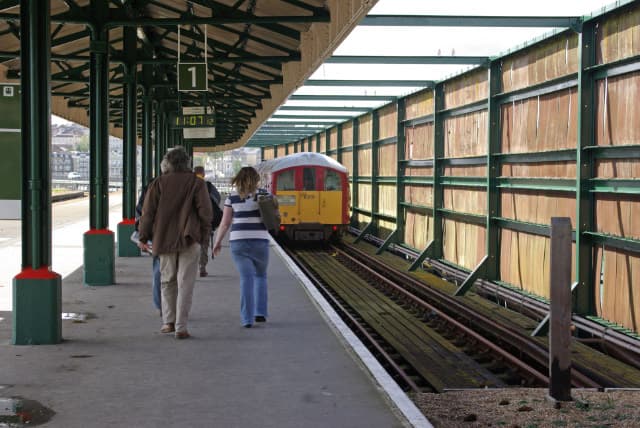 Ryde Pier Head, the station these markets are about